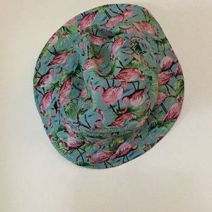 Vans flamingo bucket hat